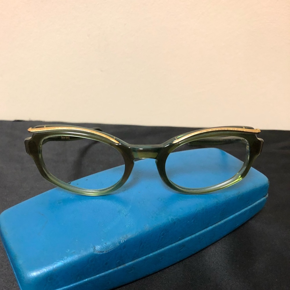 Vintage 1940s/1950s frames!
